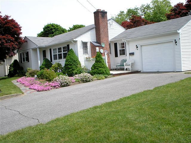 PRISTENE RANCH IN DESIRABLE AREA!