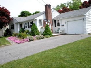 81 Coomer Ave, Warren, RI 02885