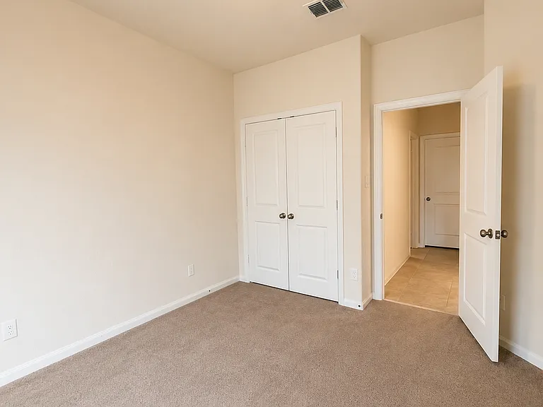 369 Shale Cir — Photo 5