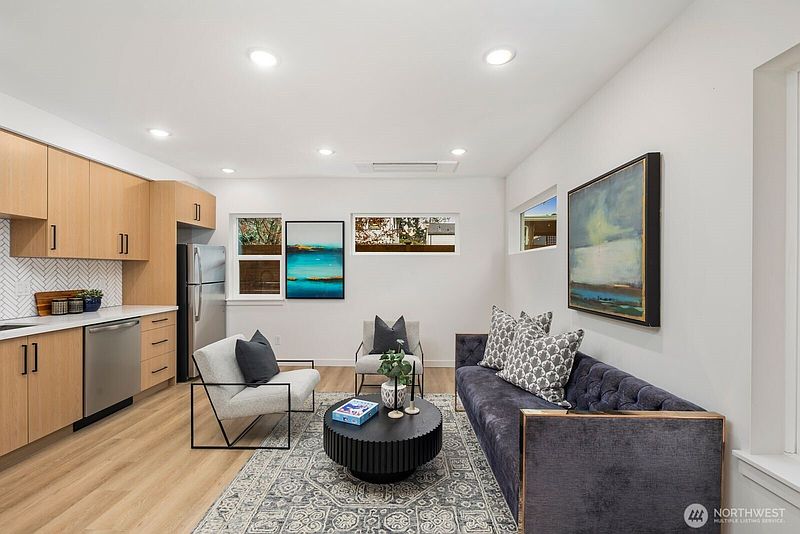 5th image of 806 C S Rose Street