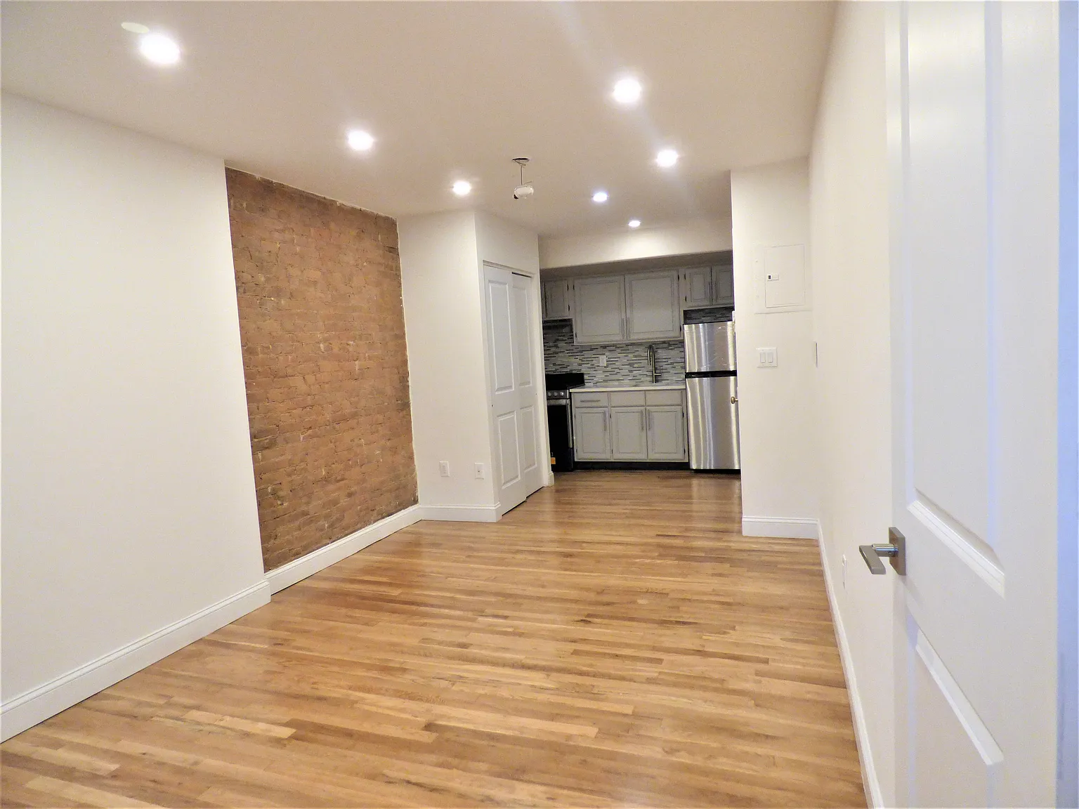 525 East 5th Street — Photo 2