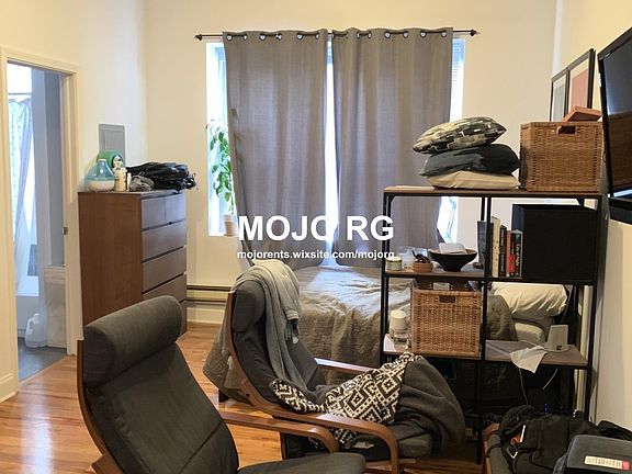 3rd image of 4504 N Paulina St APT 102