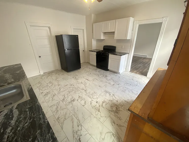 28 Pulaski St #3 — Photo 1