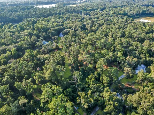 37 Woodland Way, Saint Simons Island, GA 31522