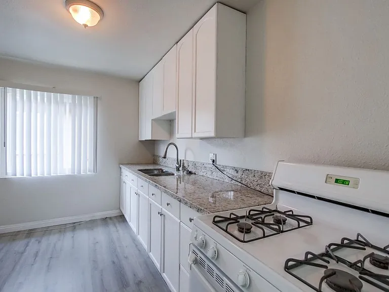 5121 Dailey Ct — Photo 8