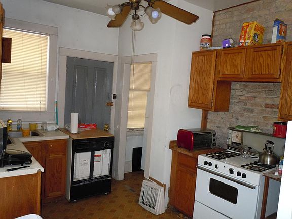 4th image of 2711 Delaware St SE #1