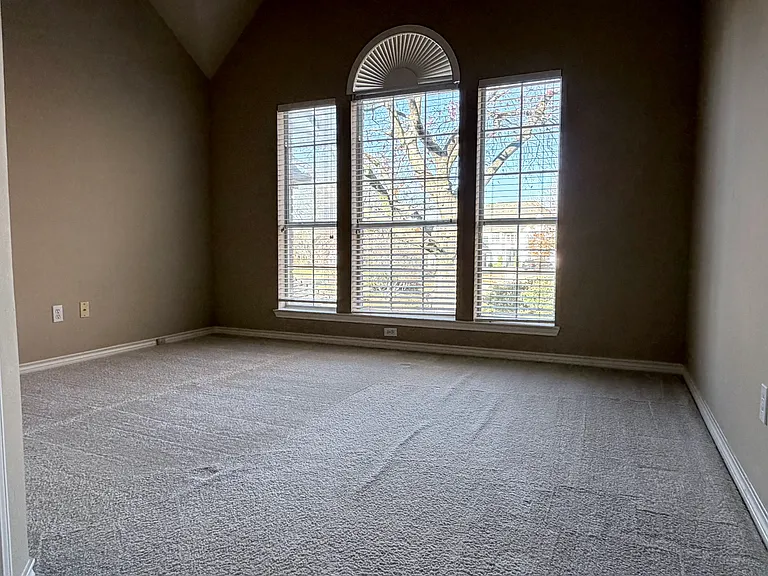 2735 Brookside Ln — Photo 18