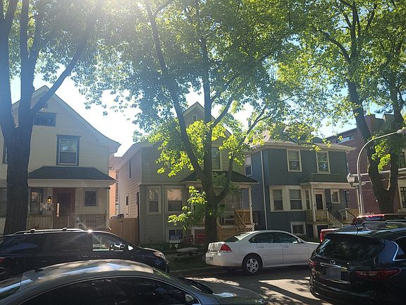 3rd image of 3751 N Bosworth Ave