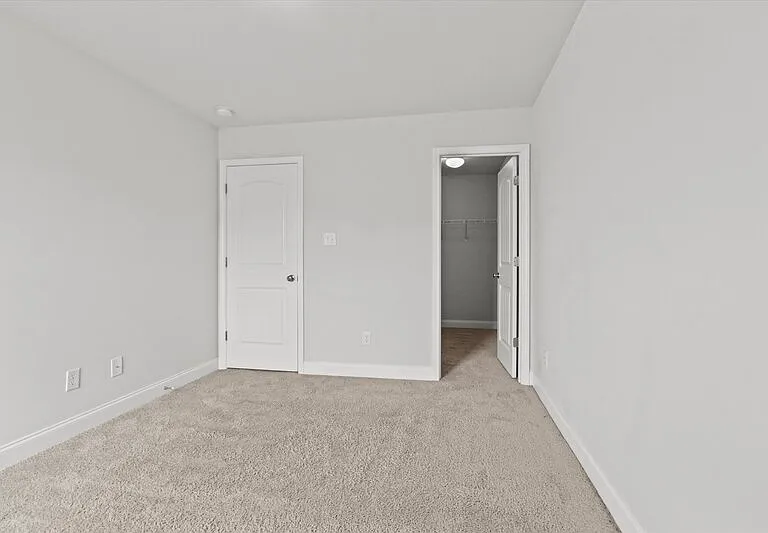 292 Abercorn Dr — Photo 32