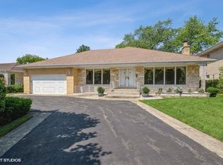 6742 N Navajo Ave, Lincolnwood, IL 60712