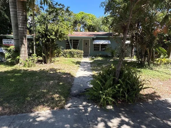 660 Fairway Drive, Plantation, FL 33317