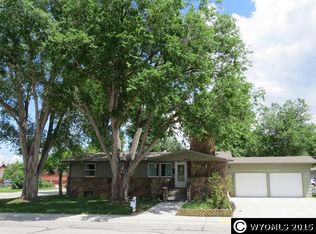 460 S 5th St, Lander, WY 82520