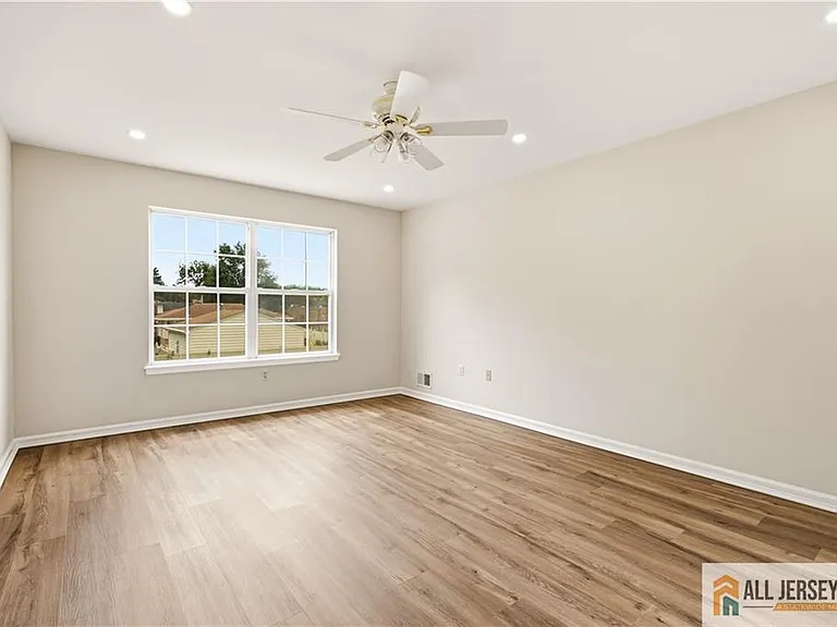 55 Parsler Pl — Photo 12