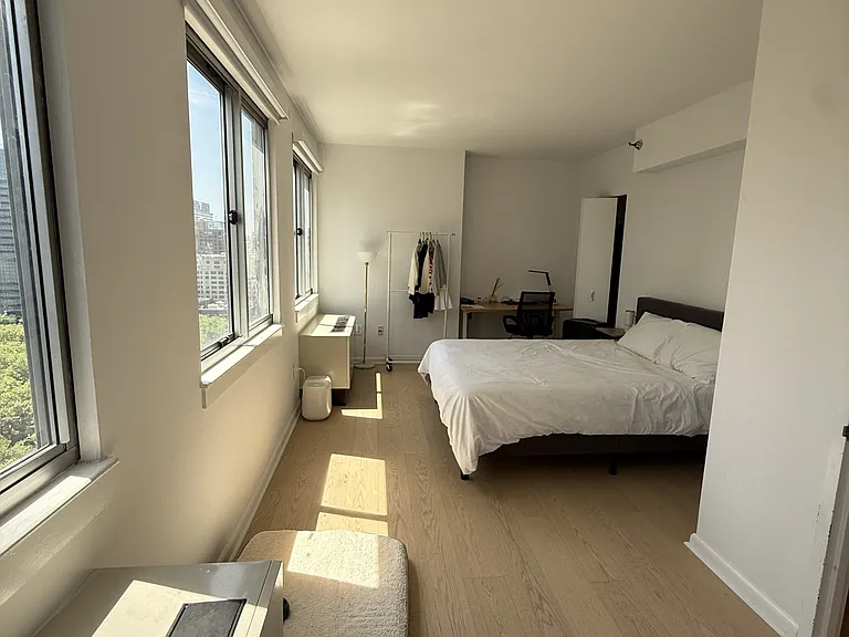 308 E 38th St #19/20B — Photo 8