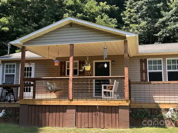 95 White Oak Ridge Rd, Bryson City, NC 28713