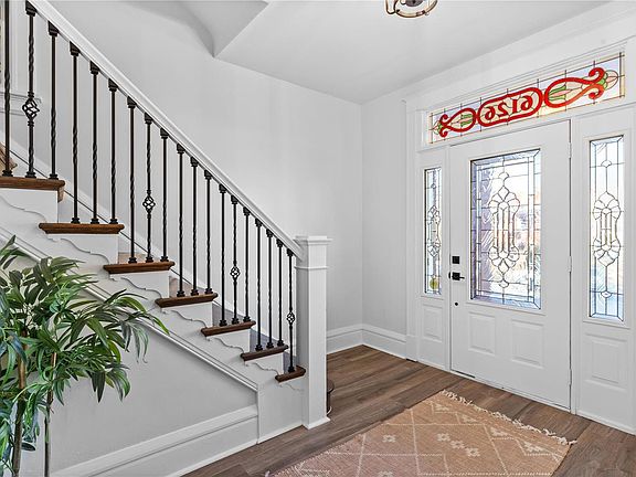 3rd image of 6126 Crescent Ave