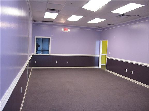3rd image of 1115 McDonough Pl
