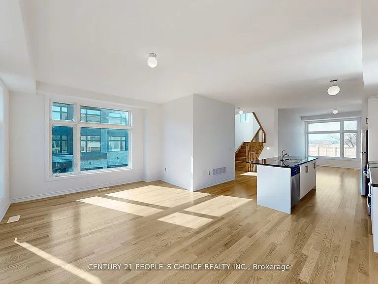 37 Drainie St — Photo 3