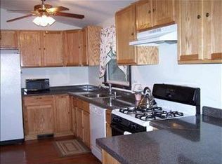 2037 7th St NW, Minot, ND 58703