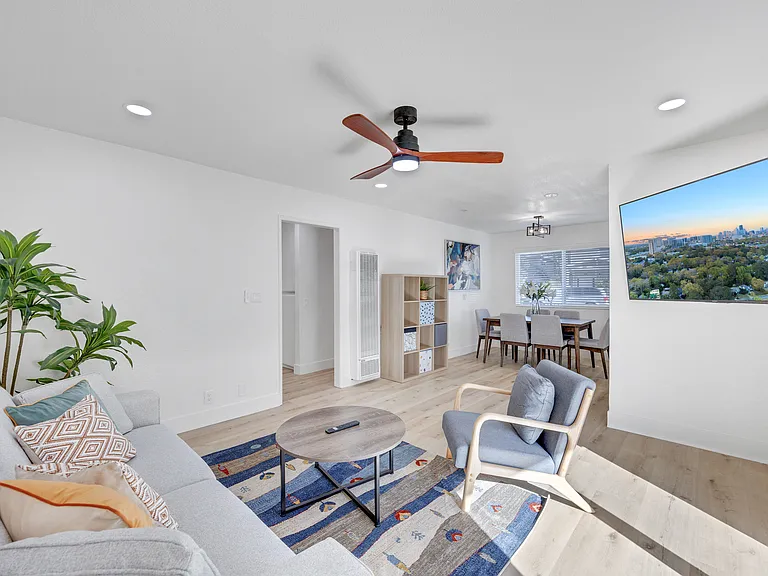 1075 Molino Ave #2 — Photo 15