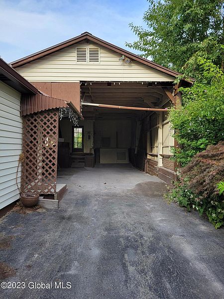 4th image of 87 Greenwood Avenue
