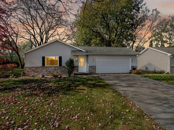 2919 S Moon Beam Ct, Appleton, WI 54915