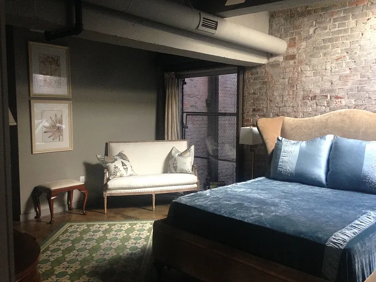 River Lofts West — Photo 17