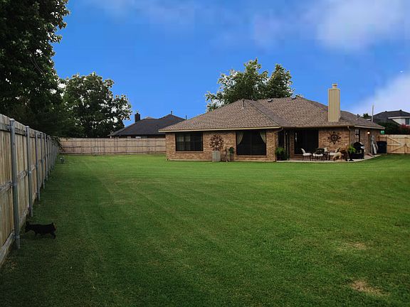 4th image of 517 SW 150th St