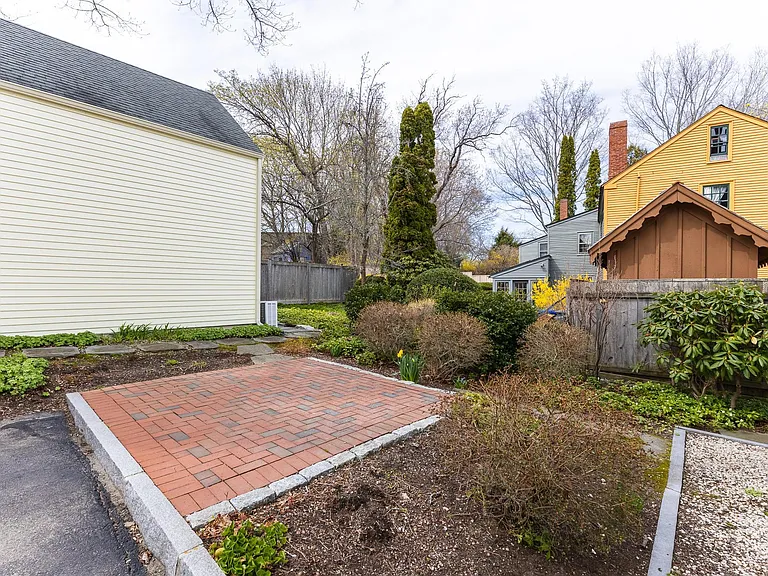 19 Blossom St — Photo 21