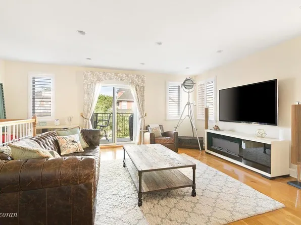 182 Beach 125th St #2G, Far Rockaway, NY 11694