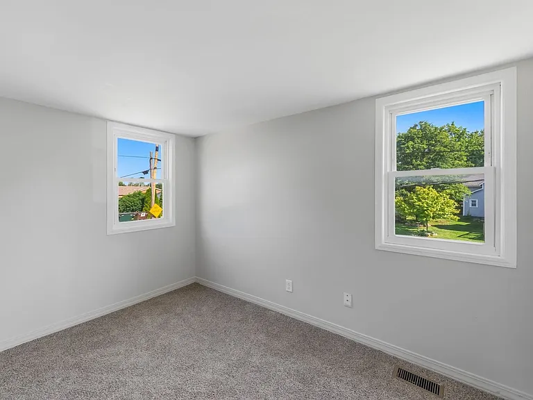 6 Wade St — Photo 4
