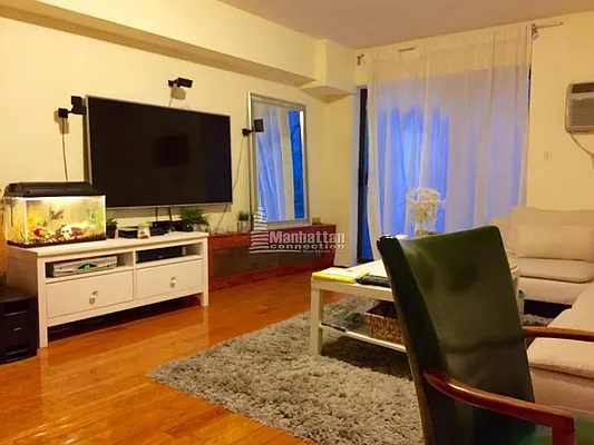 Rented by Manhattan Connection | media 2