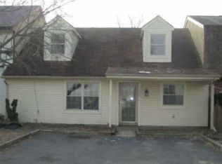 108 Presidential Dr, Sicklerville, NJ 08081