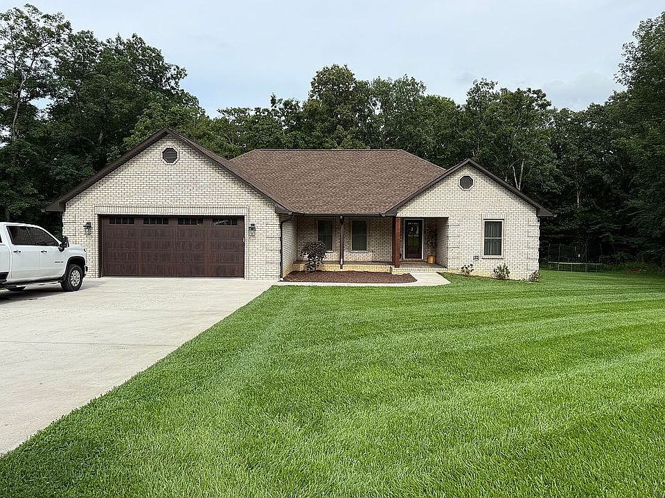 1st image of 1029 Golf Club Ln