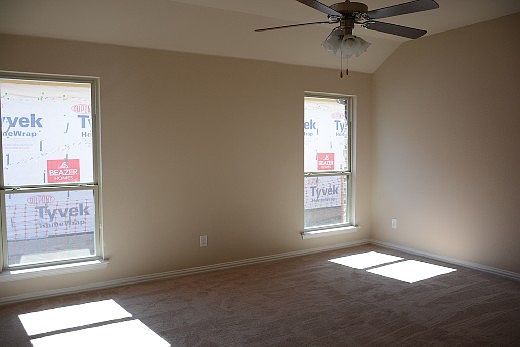 4th image of 820 Kinghaven Dr Little Elm Tx #75068
