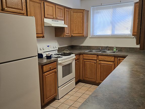 4th image of 1381 Gattegno St