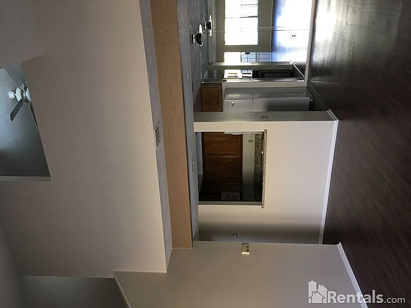 2nd image of 435 W 9th St Unit H7