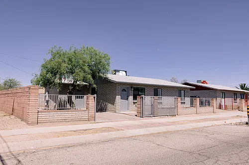 1401 W Saint Clair St #2 Photo 1