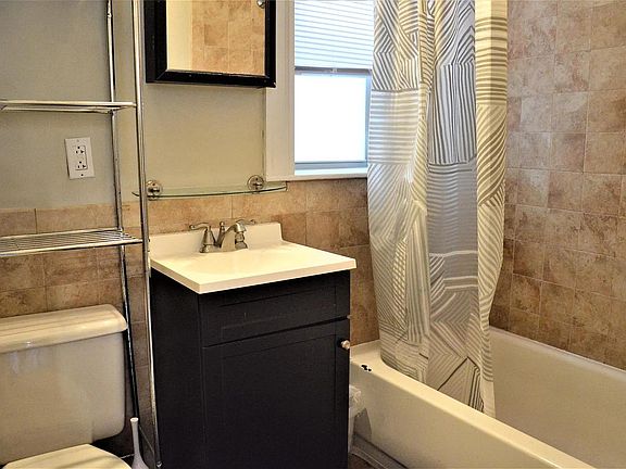 4th image of 1677 Commonwealth Ave APT 3