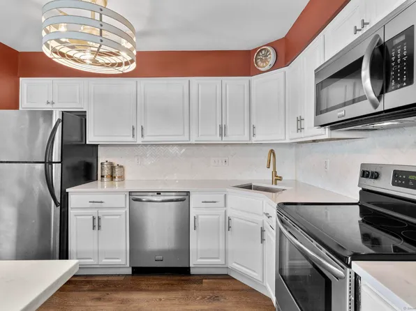 22 Radio Place APT 5, Stamford, CT 06906