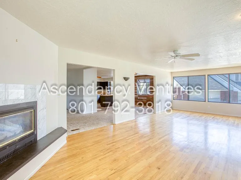 706 Buzianis Way — Photo 15