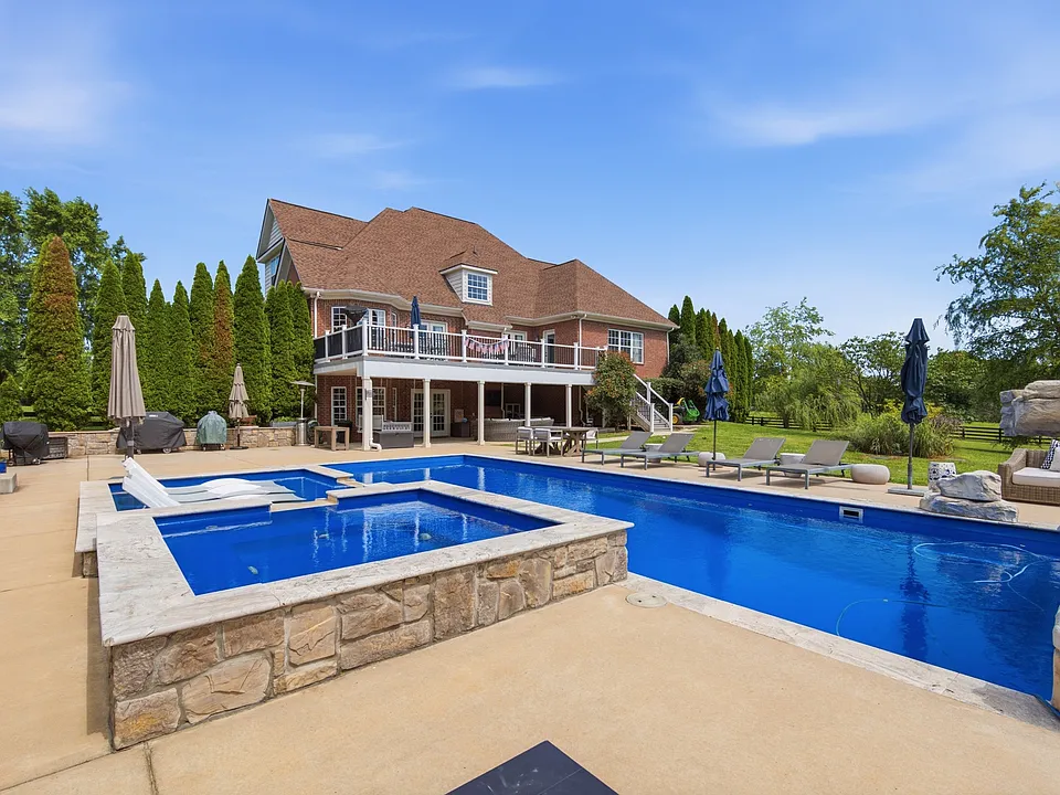 3722 Bosk Ln
