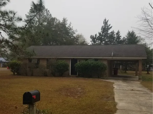 101 Pine Ct, Blackshear, GA 31516