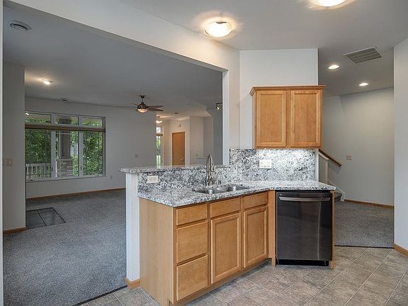 4th image of 131 Carriage Way
