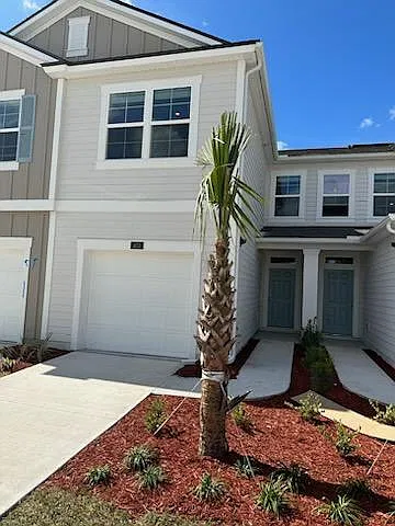 3 bed, 2.5 bath, 1722 sqft, $2,300 — Photo 1