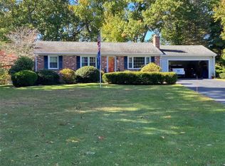 42 Briarbrook Dr, North Kingstown, RI 02852