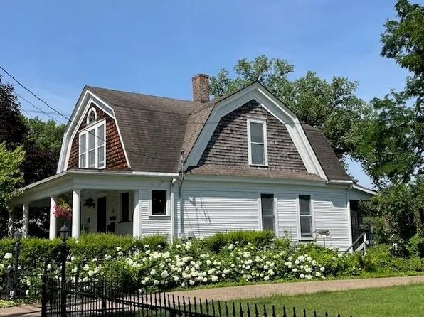 411 Park Ave, Galena, IL 61036
