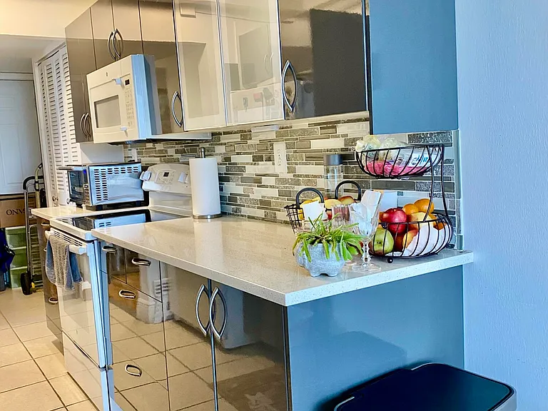 1750 NE 191st St #600 — Photo 12