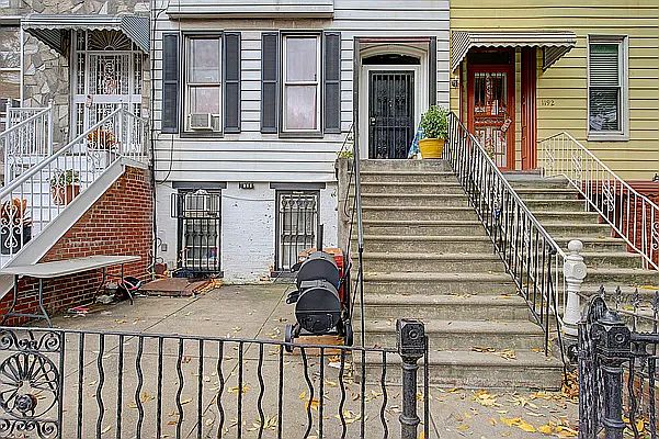 1st image of 1194 Halsey St