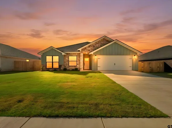 16529 Crossing Cir, Lindale, TX 75771